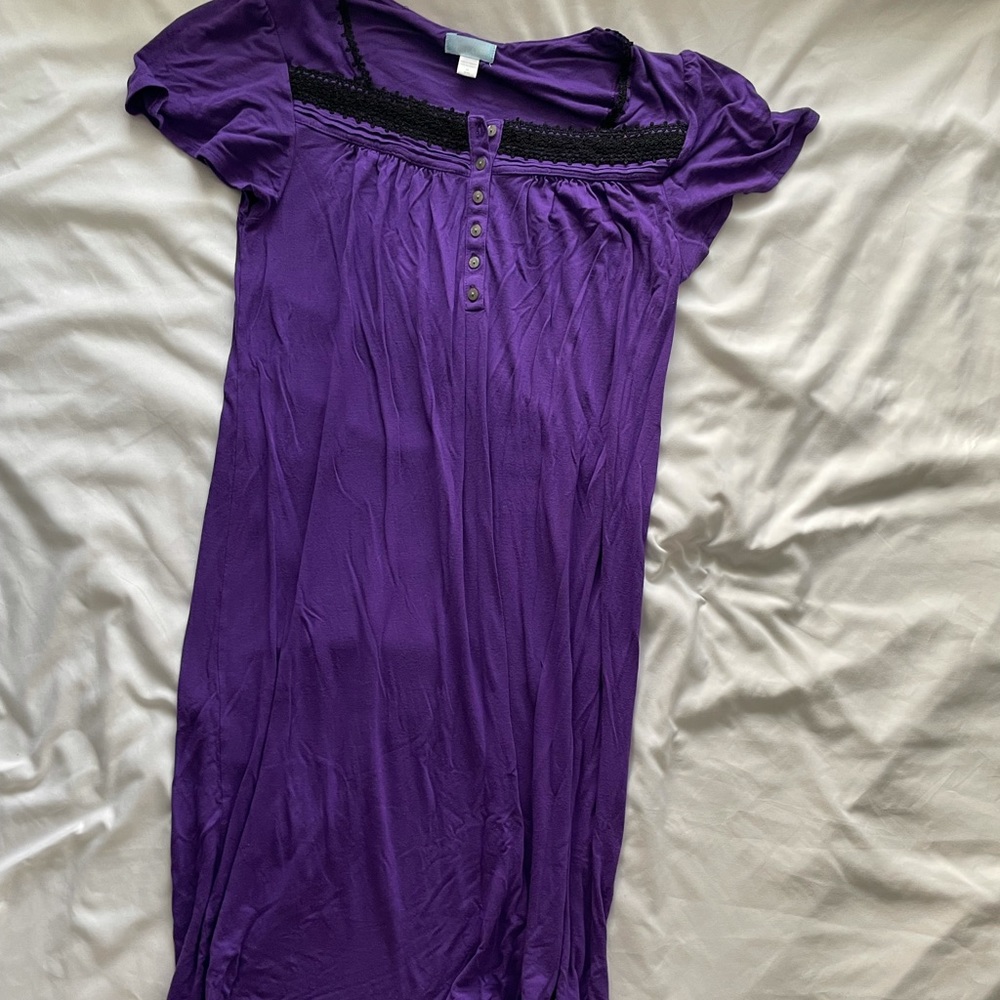 Ladies Medium Purple Gown